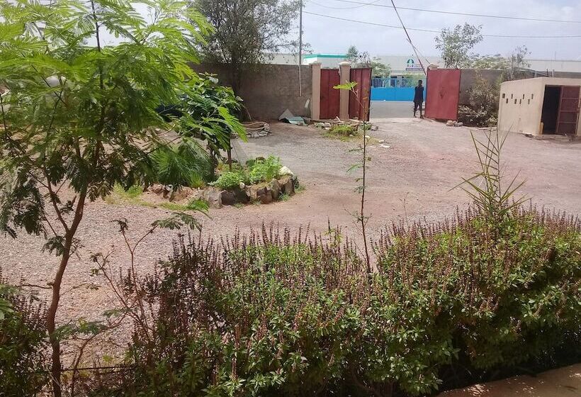 Arta Hotel De La Paix