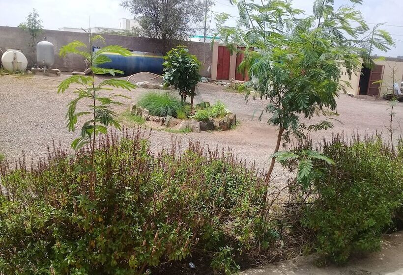 Arta Hotel De La Paix