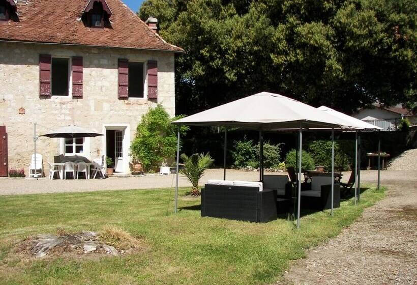 Bed and Breakfast Domaine Du Noble