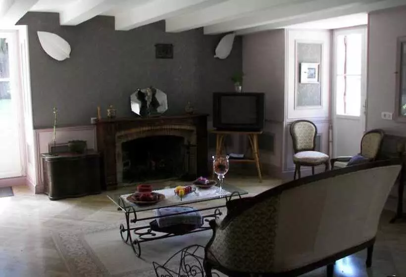 ベッドアンドブレックファースト Domaine Du Noble