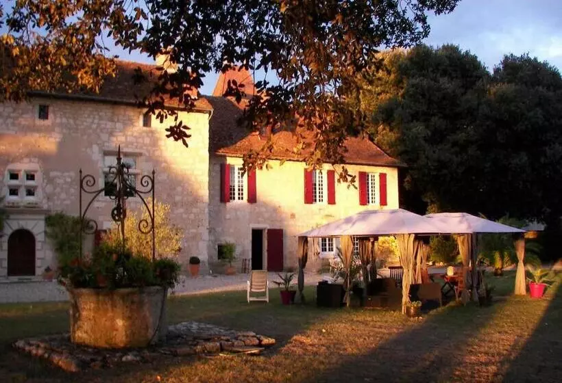 ベッドアンドブレックファースト Domaine Du Noble