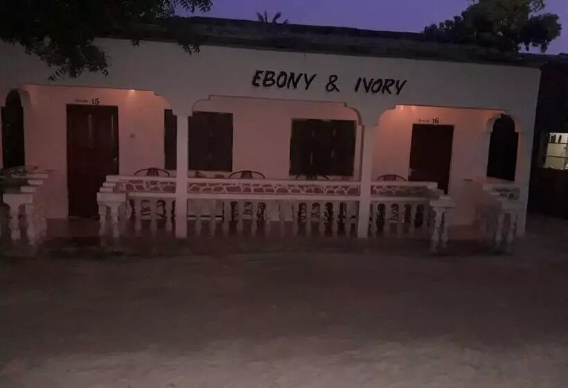 تختخواب و صبحانه Ebony & Ivory Bungalows