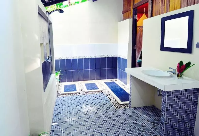 Aamiaismajoitus (B&B) Froggies Divers Bunaken