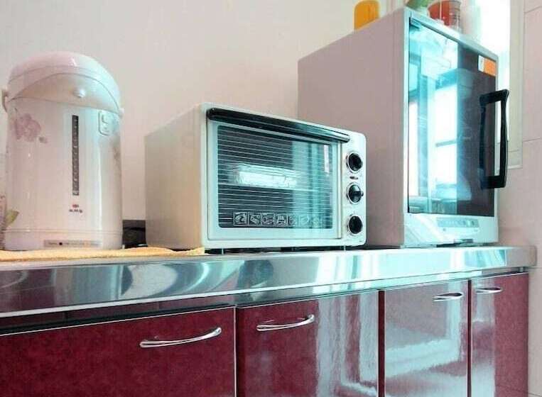 تختخواب و صبحانه Our Home