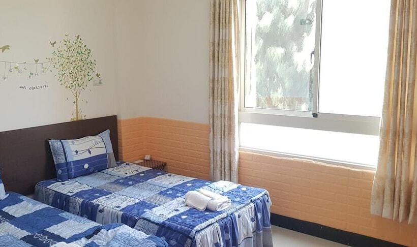 تختخواب و صبحانه Our Home