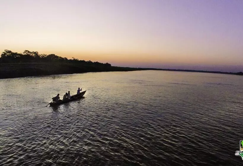 هتل Curuhuinsi Lodge