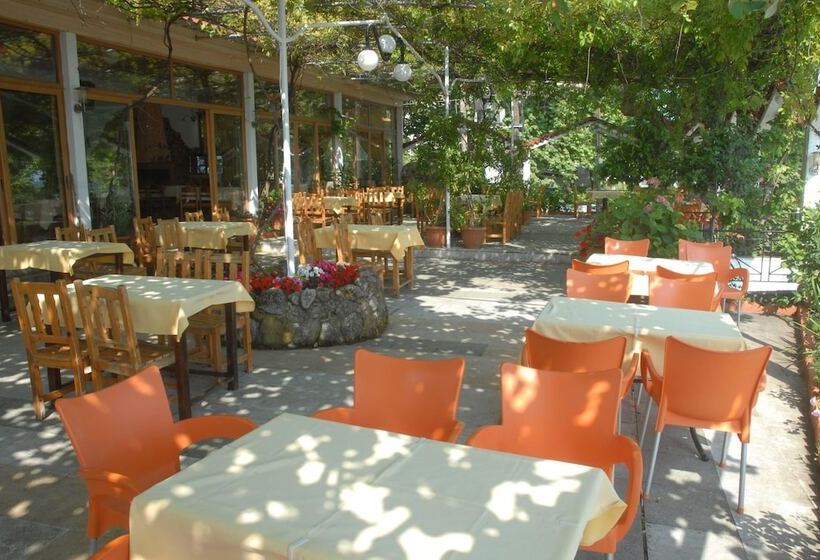 فندق Eleni Kandilari Rooms