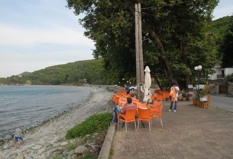 فندق Eleni Kandilari Rooms