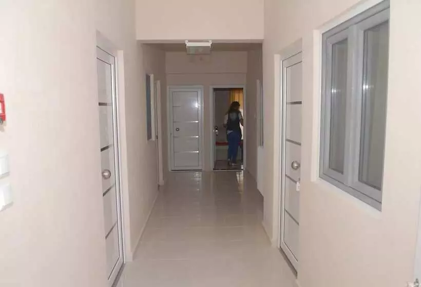 Hotelli Eleni Kandilari Rooms