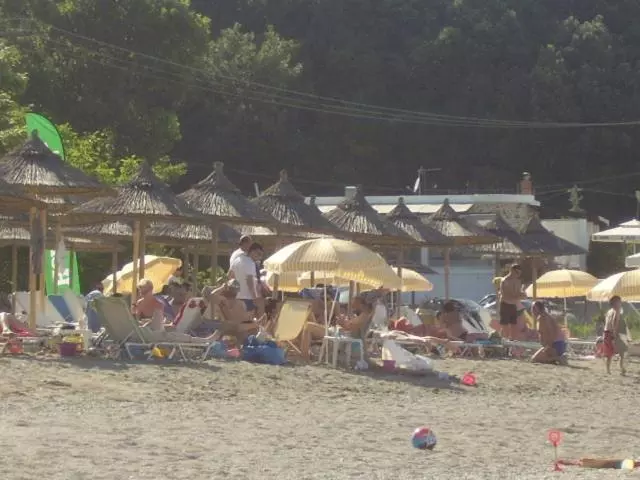 Hotelli Eleni Kandilari Rooms