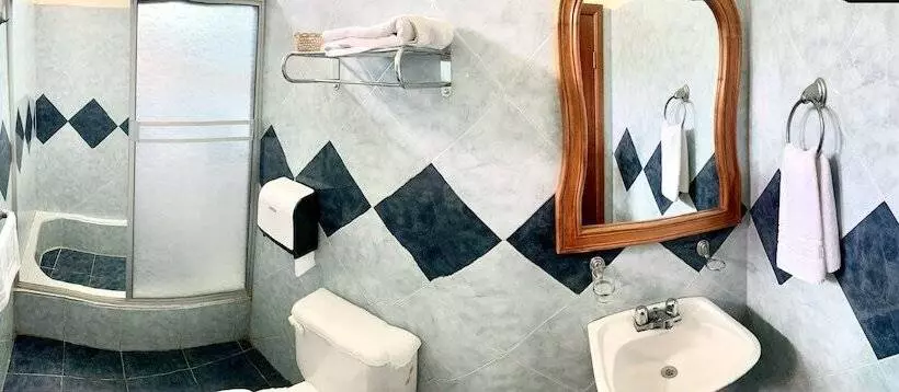 Hotelli House Center