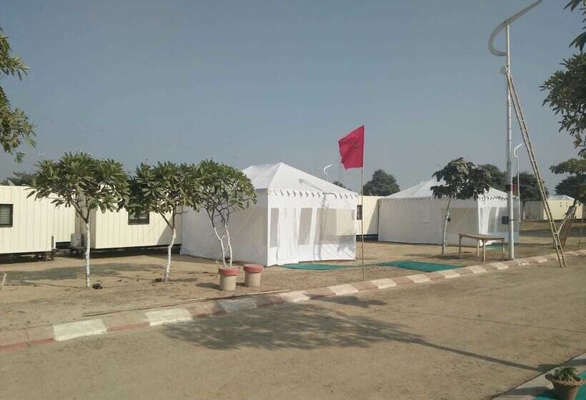 호텔 Kanj Kiri Container Tent City Kumbh