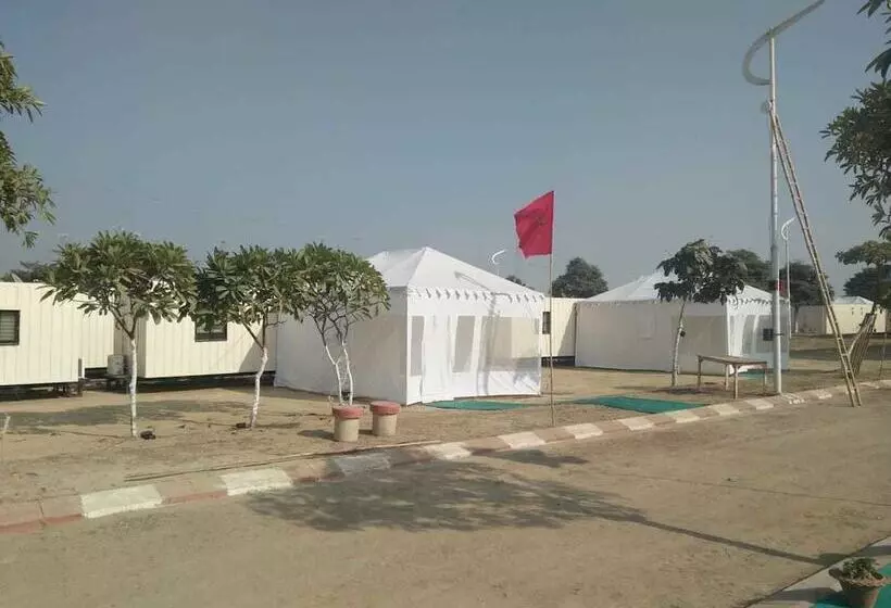 Hotelli Kanj Kiri Container Tent City Kumbh