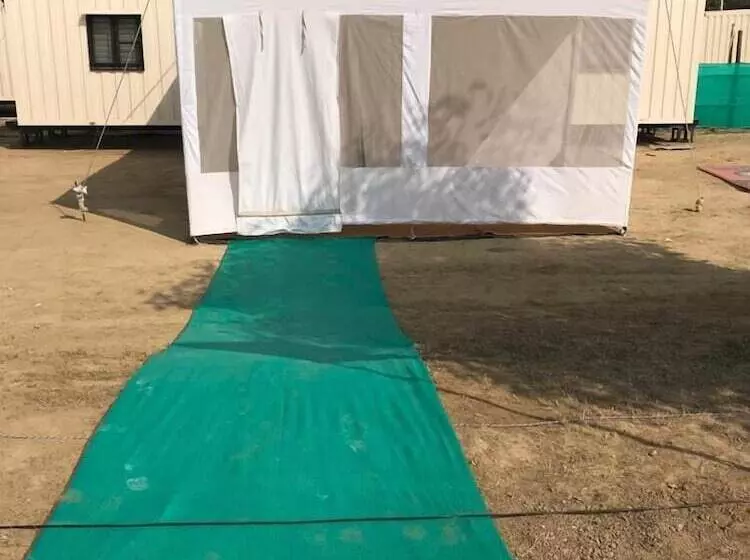 Hotelli Kanj Kiri Container Tent City Kumbh