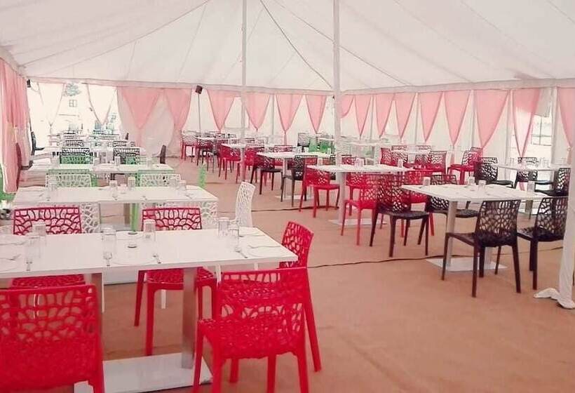 호텔 Kanj Kiri Container Tent City Kumbh