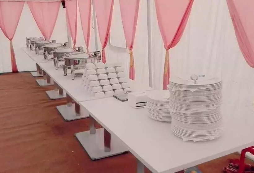 Hotelli Kanj Kiri Container Tent City Kumbh