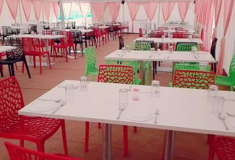 호텔 Kanj Kiri Container Tent City Kumbh