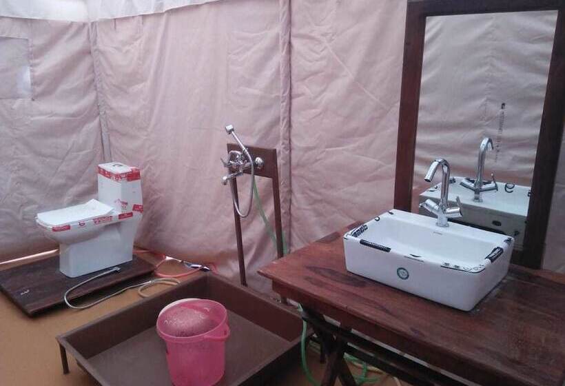 호텔 Kanj Kiri Container Tent City Kumbh