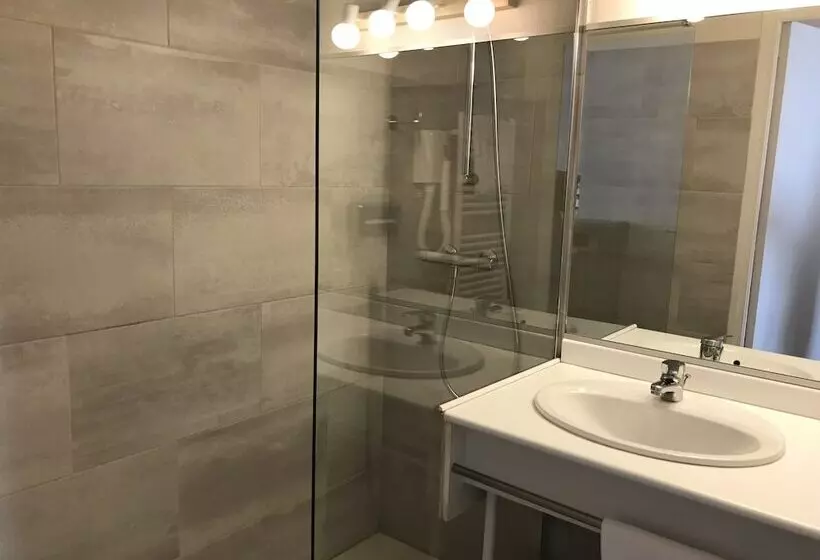 Hotelli Logis La Villa Des Houx