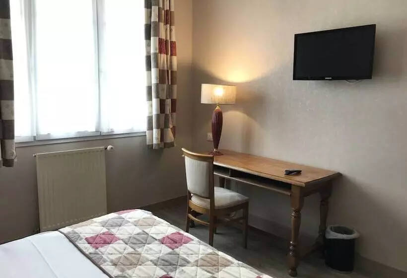 Hotelli Logis La Villa Des Houx