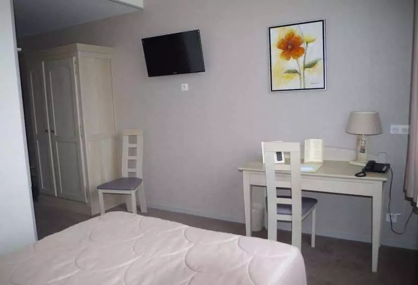 Hotelli Logis La Villa Des Houx