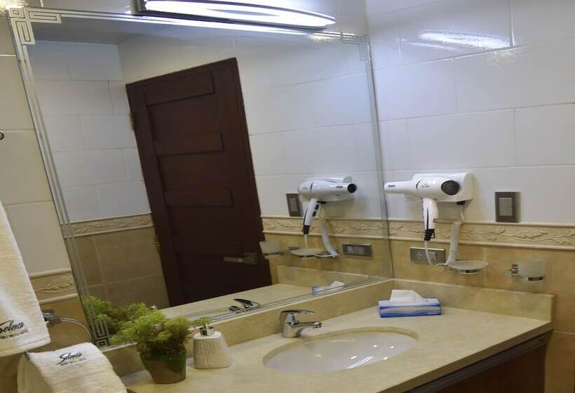 هتل Selenza Apart