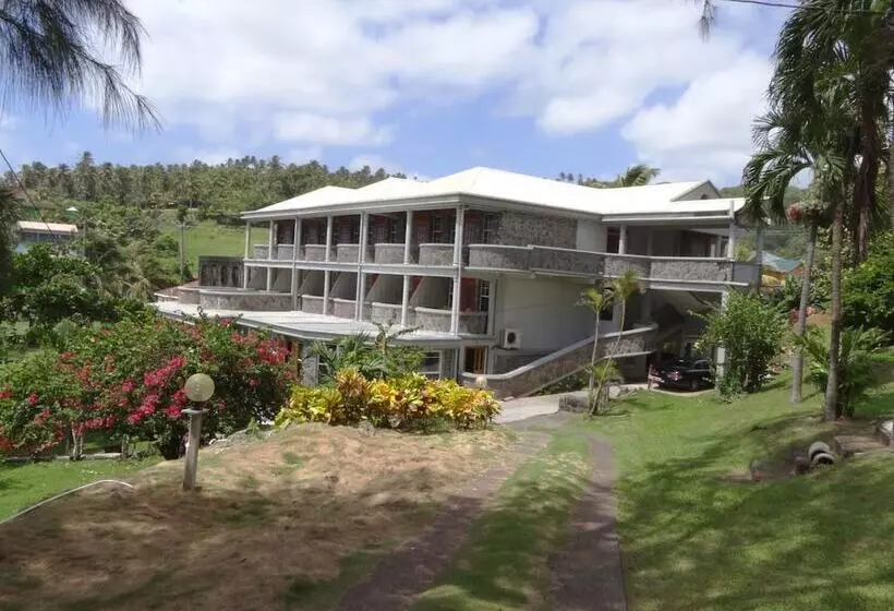 هتل Spring Gardens Resort