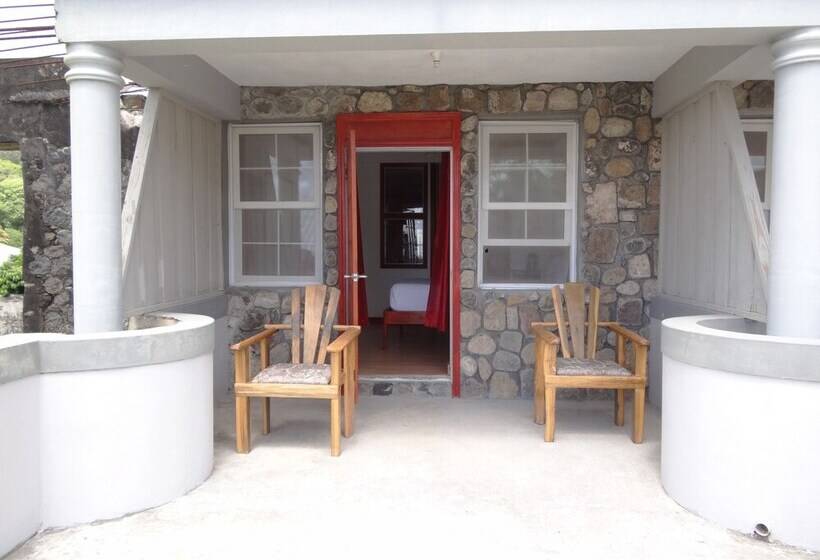 هتل Spring Gardens Resort