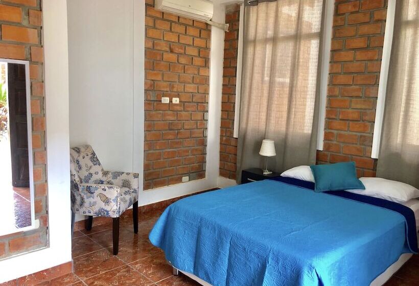 بنسيون Mi Querencia