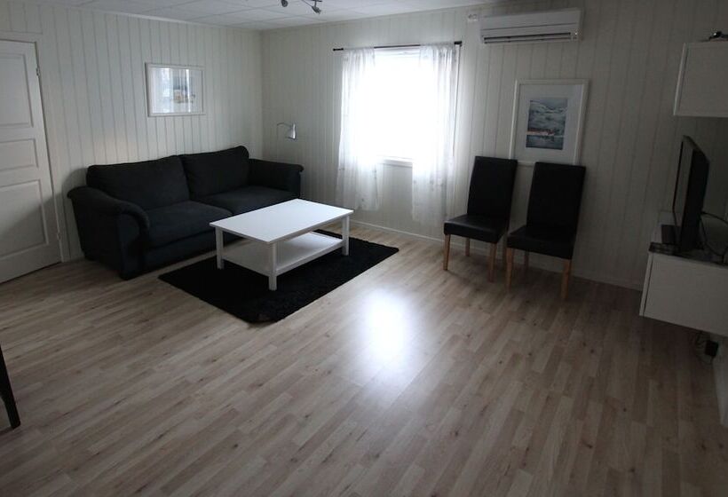 膳宿费 Myre Overnatting