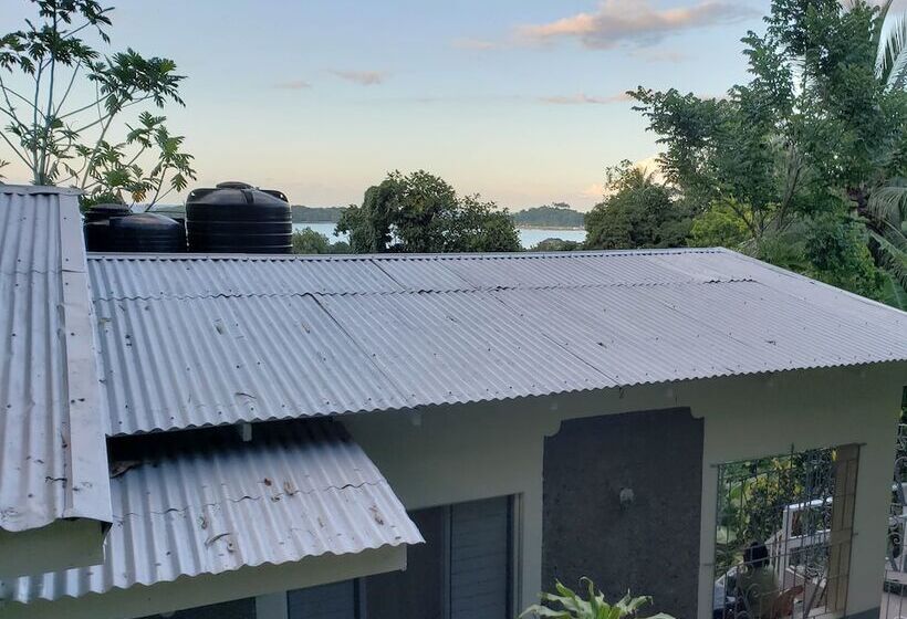 پانسیون Viva Violas