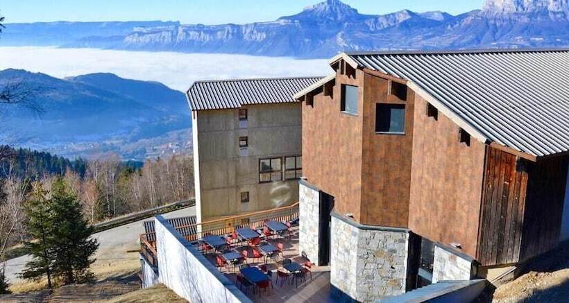 אתר נופש Village Vacances Les Ramayes