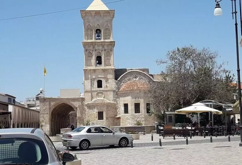 تختخواب و صبحانه Marina S Rooms Xrisopolitissa Larnaca