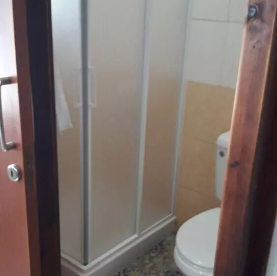 تختخواب و صبحانه Marina S Rooms Xrisopolitissa Larnaca