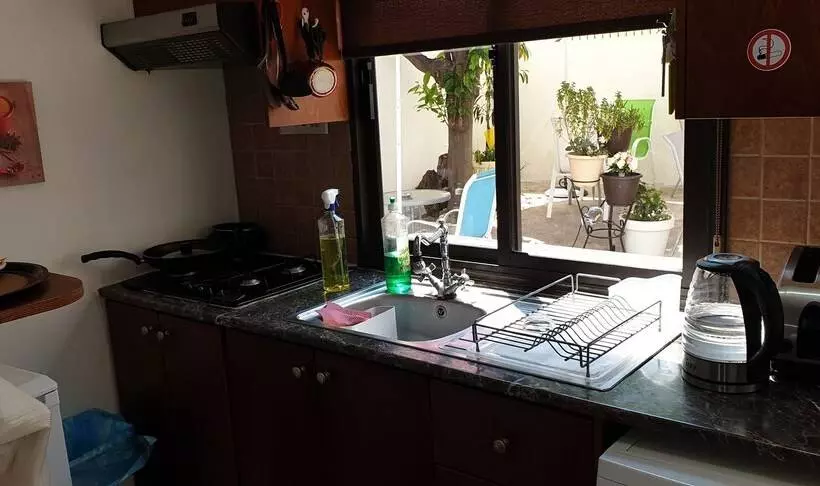 تختخواب و صبحانه Marina S Rooms Xrisopolitissa Larnaca