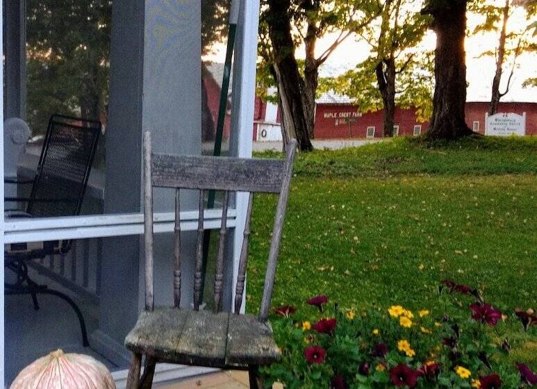 تختخواب و صبحانه The Buckmaster Inn