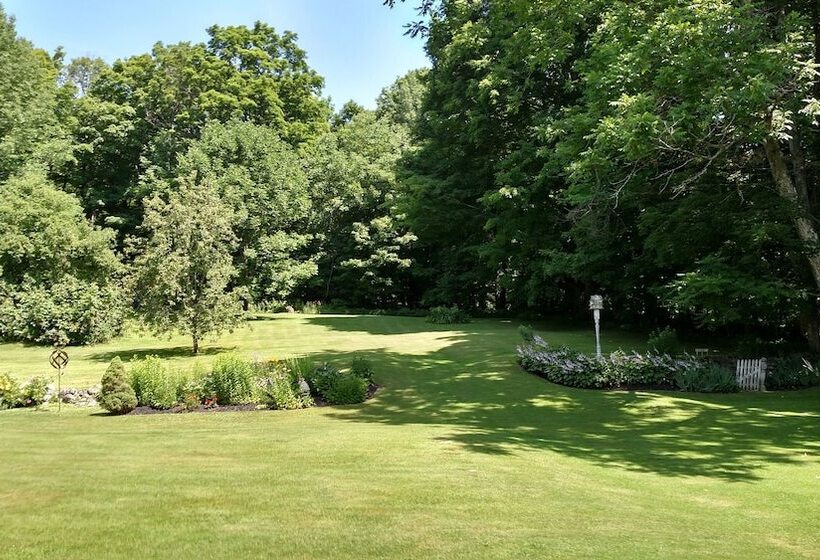 تختخواب و صبحانه The Buckmaster Inn