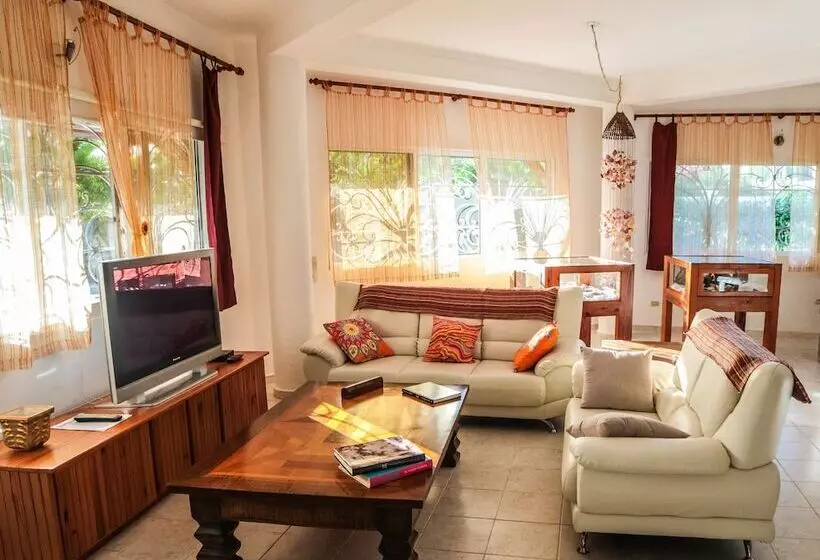 Aamiaismajoitus (B&B) Villa Rosa Dominicus