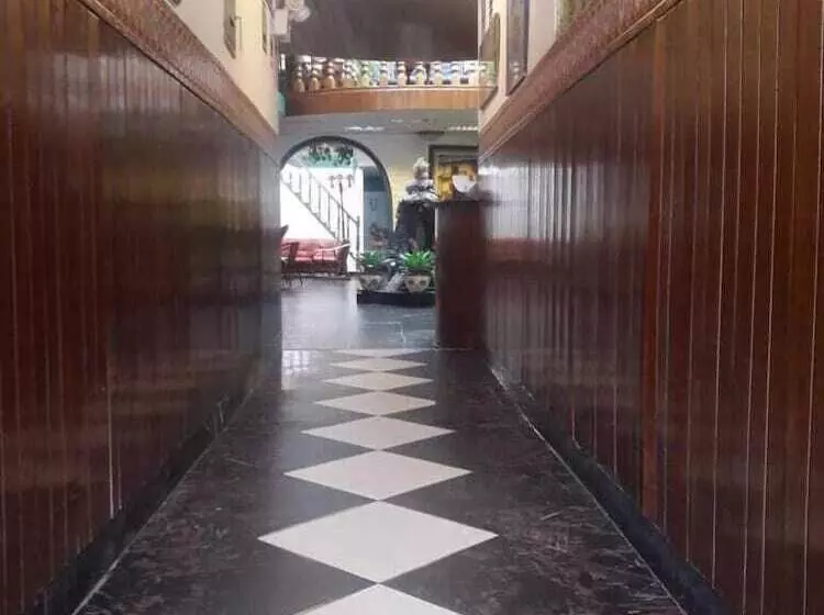 Hostal Santa Apolonia