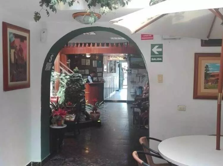 Hostal Santa Apolonia