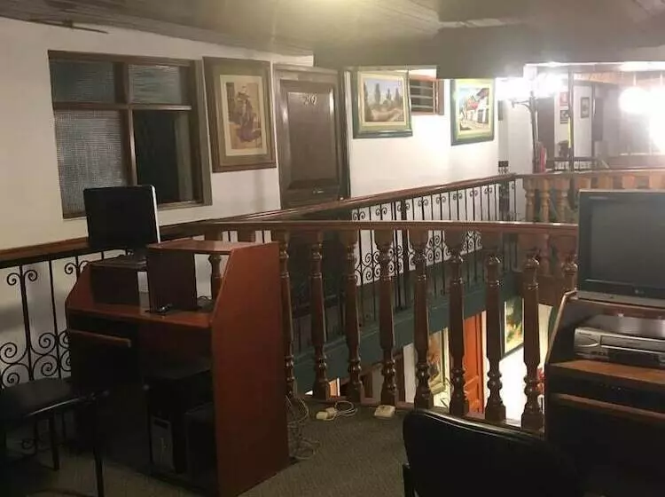 Hostal Santa Apolonia