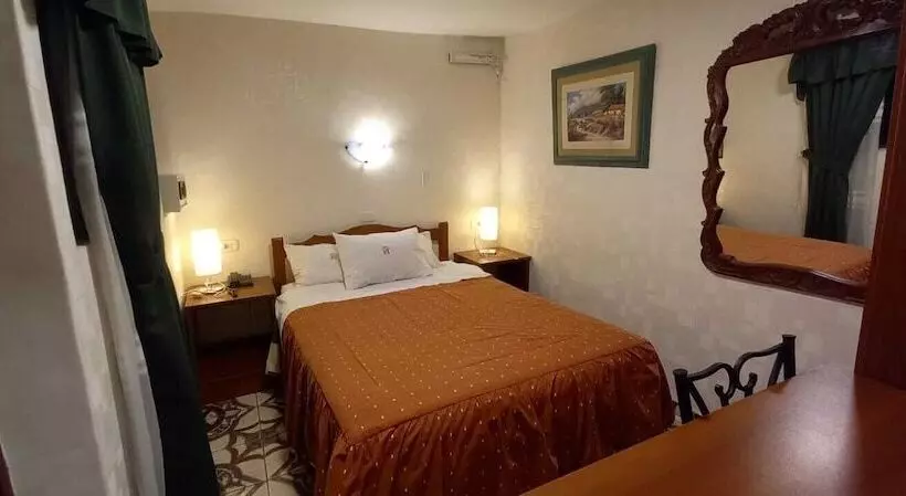 Hostal Santa Apolonia