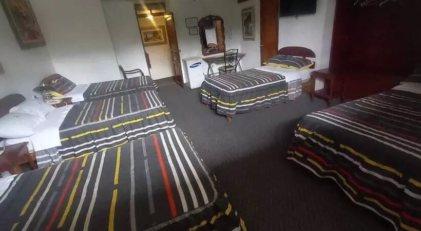 Hostal Santa Apolonia