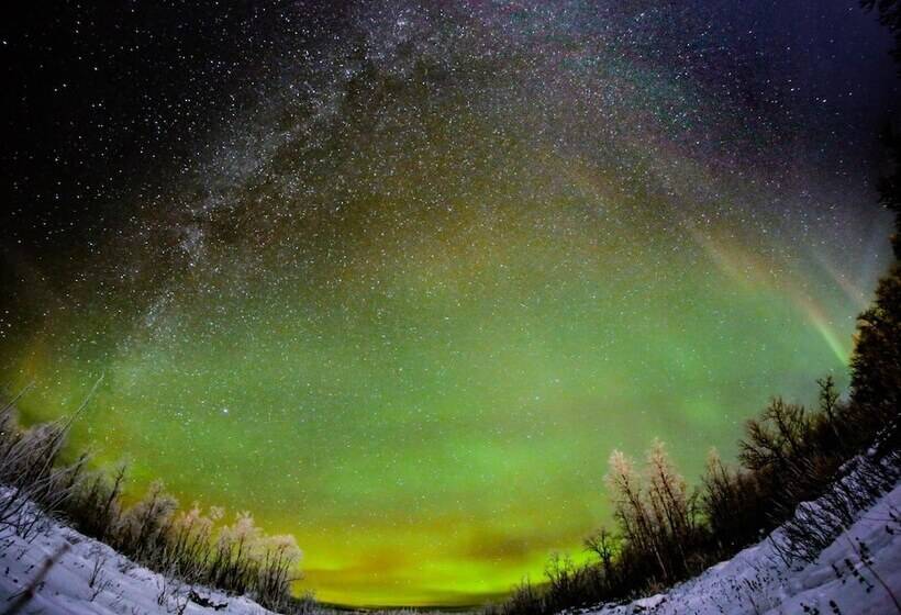 ホテル Máttaráhkká Northern Light Lodge