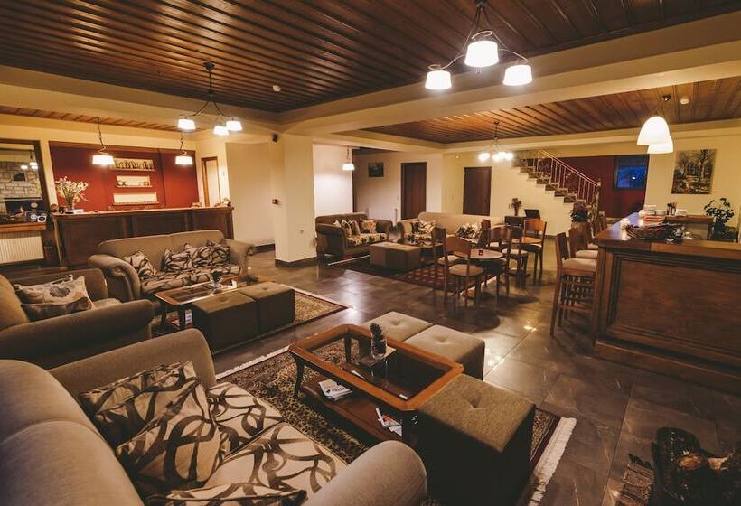 فندق Thea Mainalou