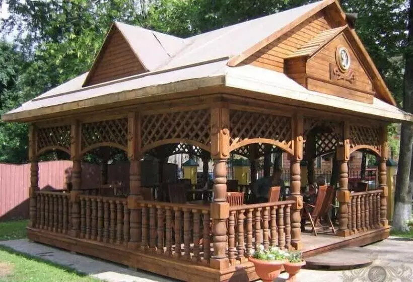 Hotelli Usadba Pleshanova