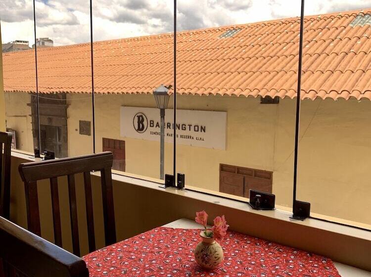 هتل Valle Del Inca