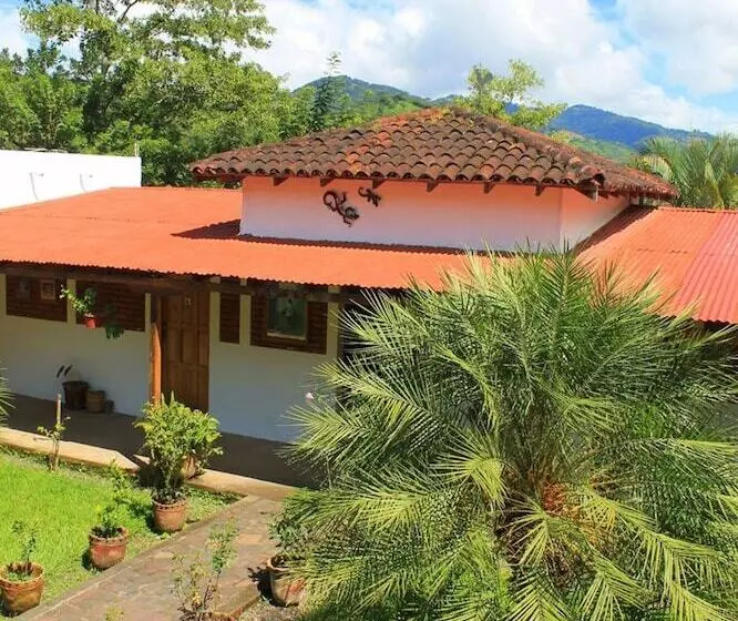 هتل Y Restaurante Sueno De La Campana