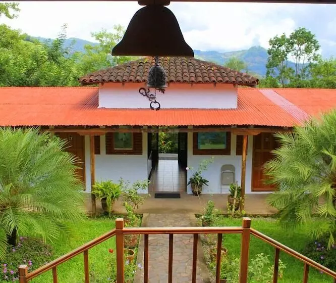 هتل Y Restaurante Sueno De La Campana