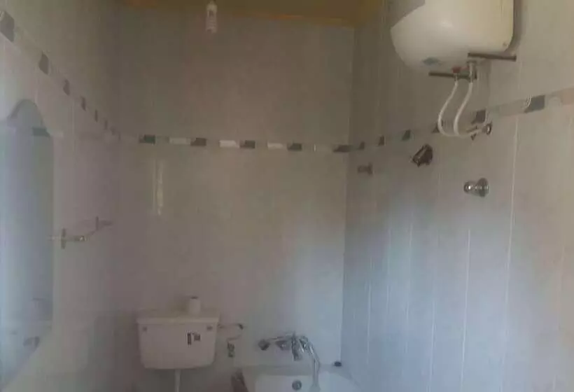 هتل Yelsking Royal Lodge